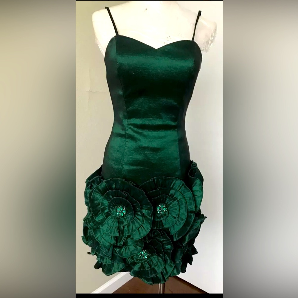 Elegant Green Mini Dress
